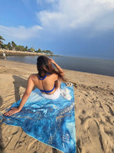 Load image into Gallery viewer, Abstract Ocean Sand Free Beach Towel
