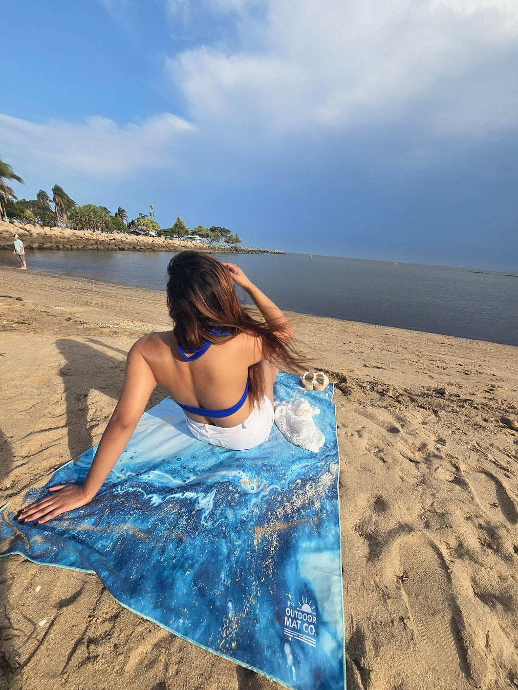 Abstract Ocean Sand Free Beach Towel